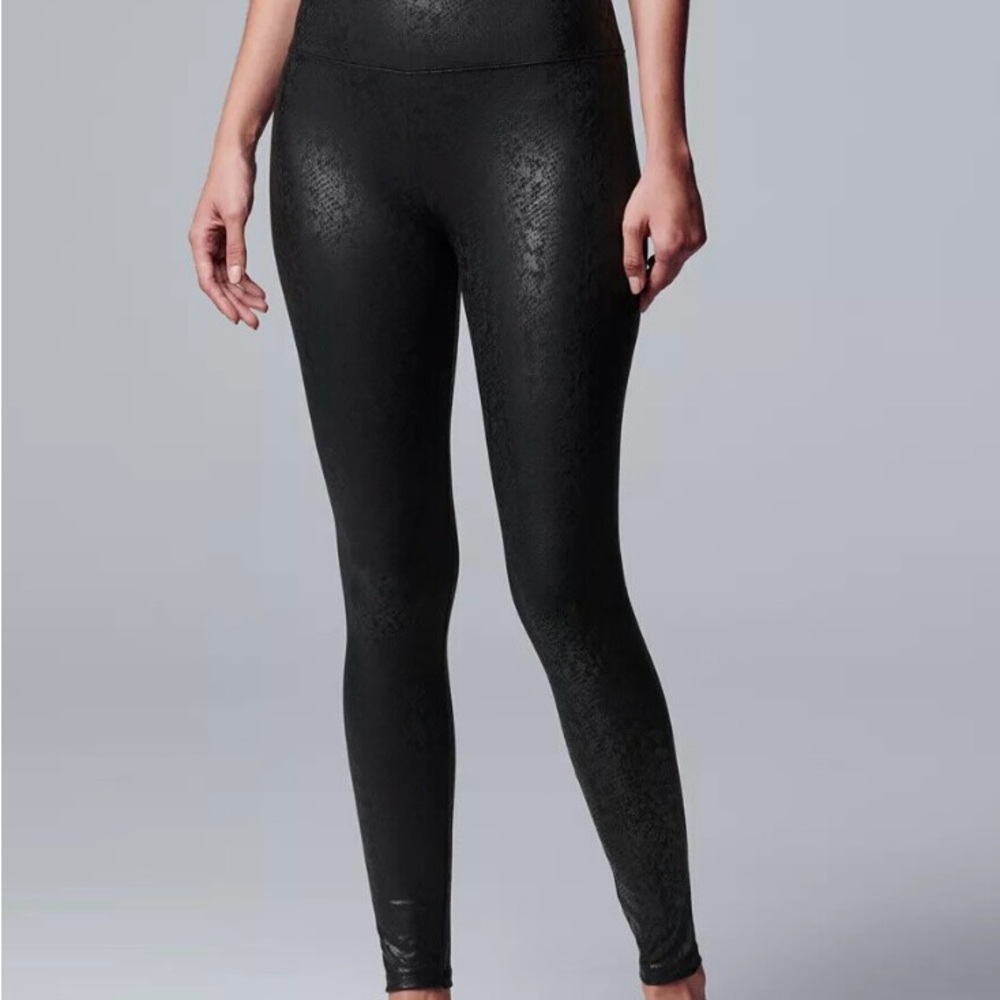 Simply Vera by Vera Wang Black on Black Snakeskin print Women's Leggings